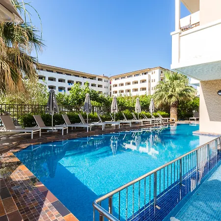 Otel Theartemis Palace 4*
